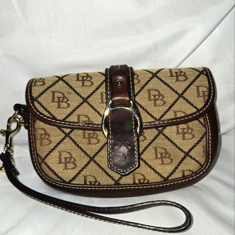 Dooney & Bourke Wristlet